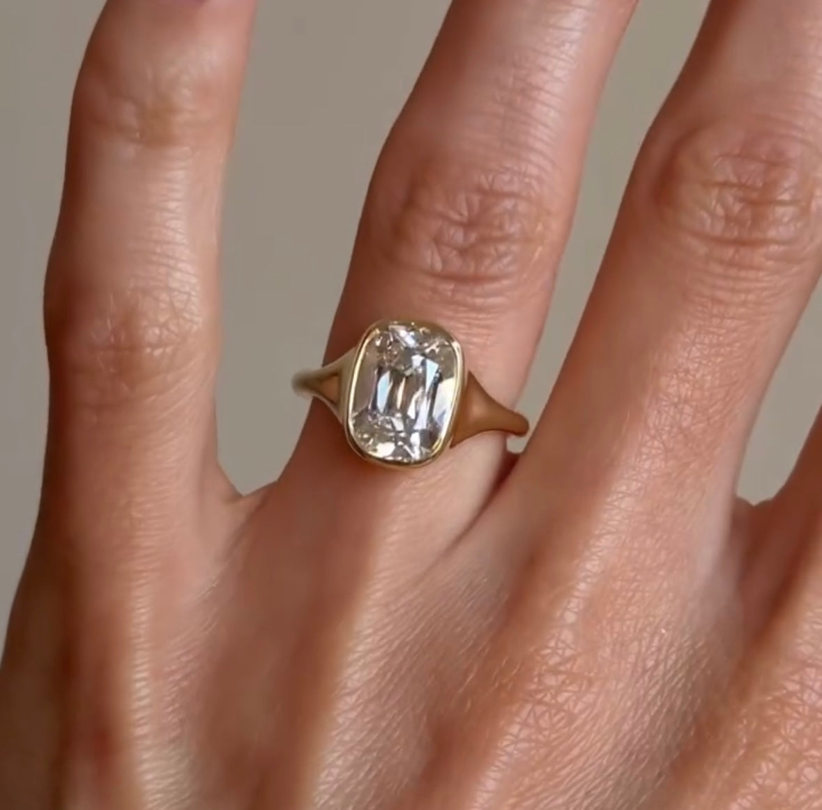 Bezel Set Old Mine Elongated Cushion Lab Grown Engagement Rings Wedding Ring Antique Diamond Ring